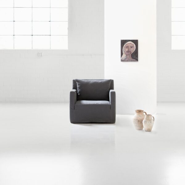 SoreeClubChair_productpage_2500x2500-2